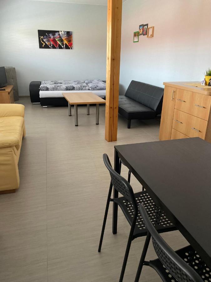 Apartman Hustopeče 外观 照片